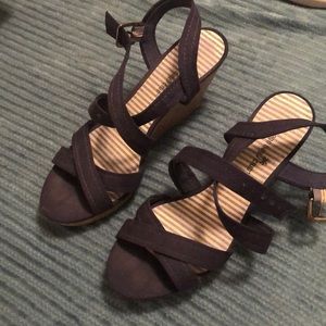 🎗NWOT NAVY wedge sandals
